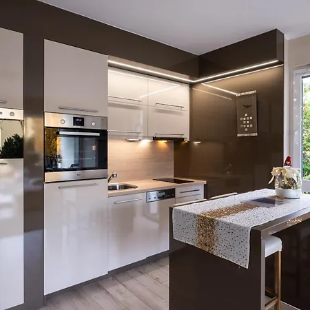 Kriszta Apartman Balatonalmádi