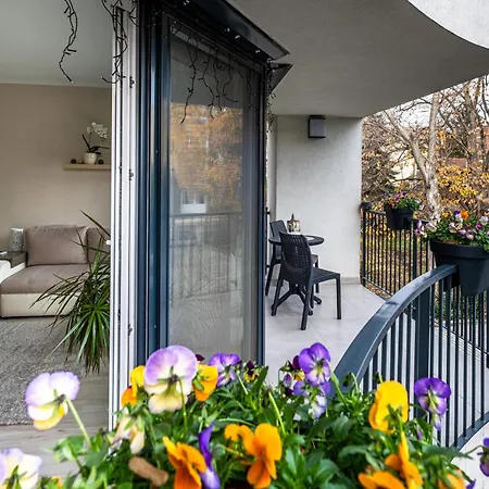 Kriszta Balatonalmádi